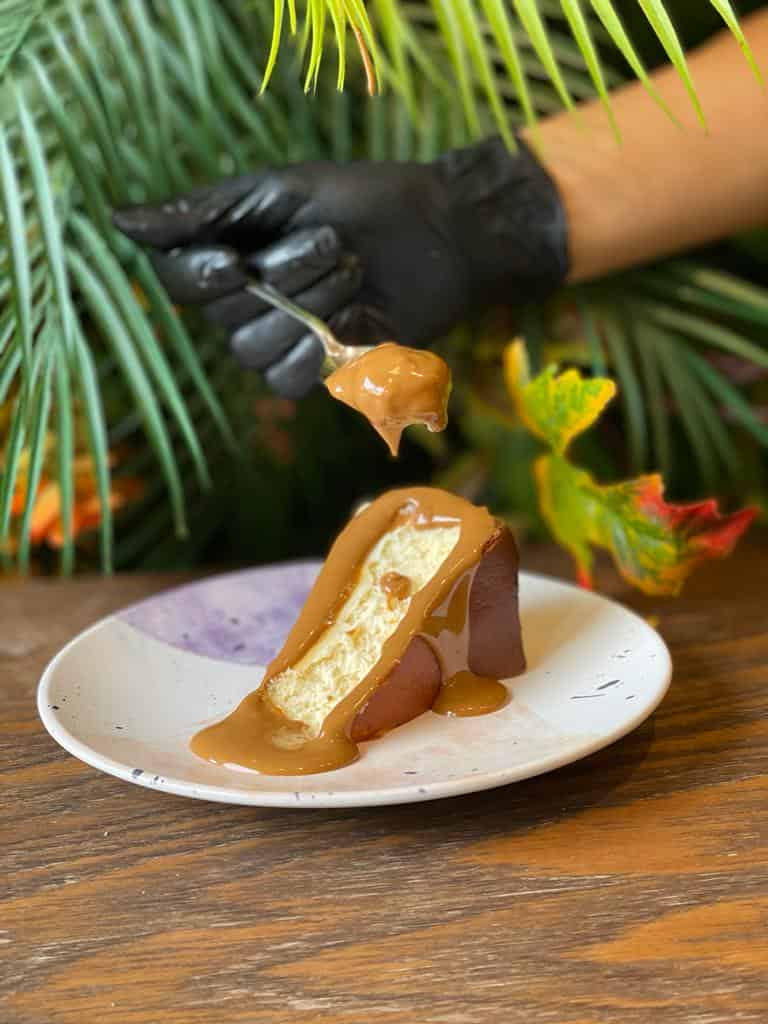 Lotus'lu San Sebastian Cheesecake