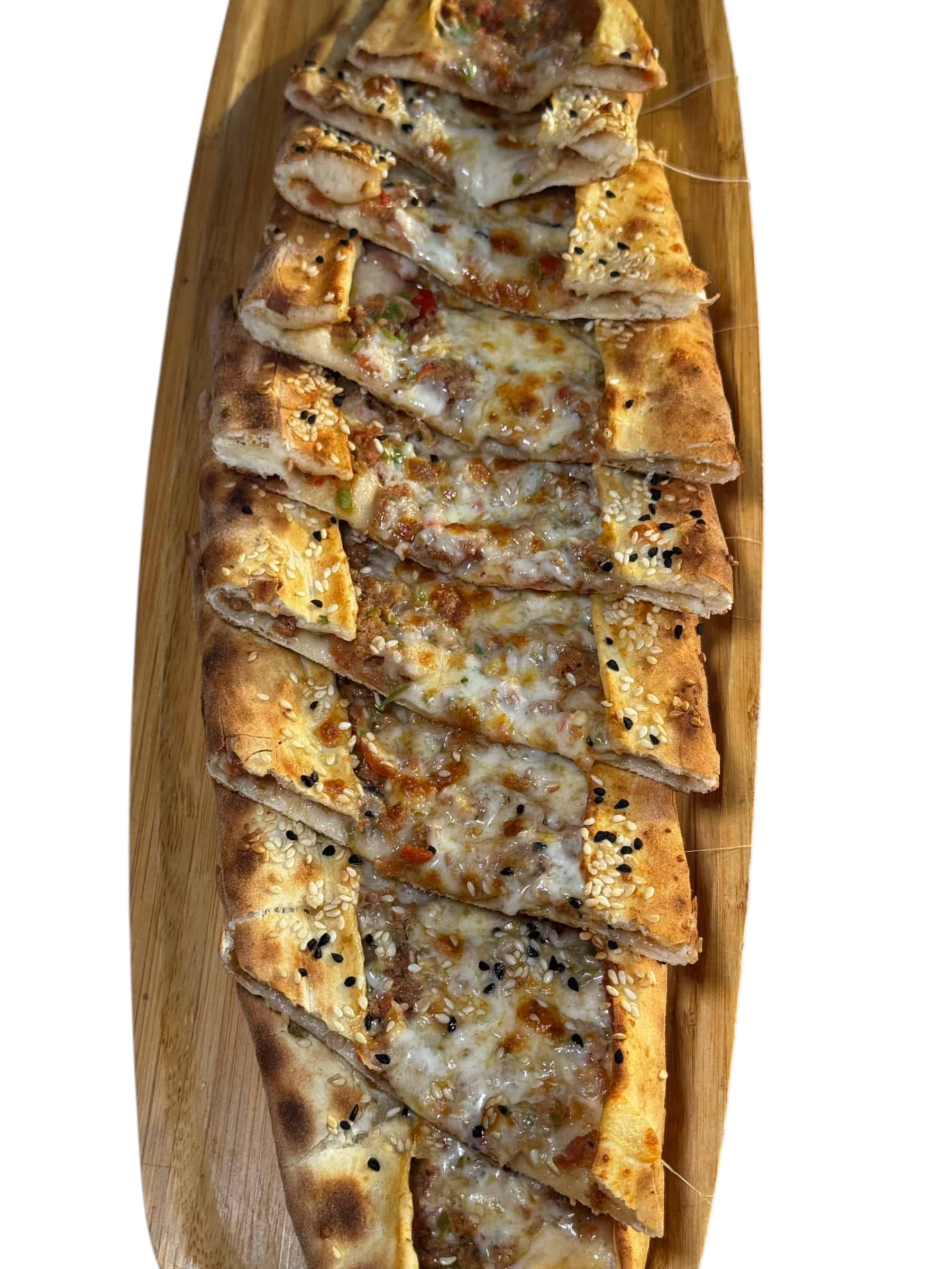 Kaşarlı Sucuklu Pide